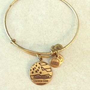 4 for $20 💫 | Alex and Ani bracelet 🇺🇸